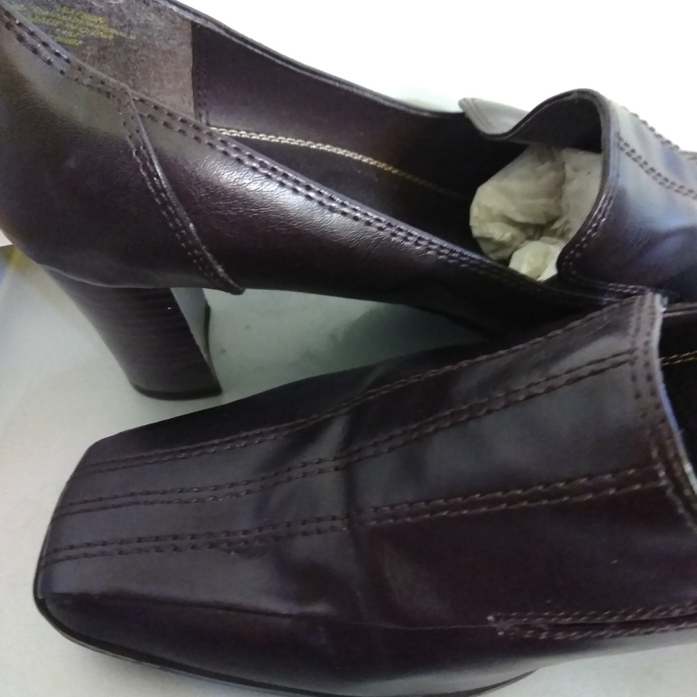 VILLAGER SHOES IN WOMEN, SZ 11M